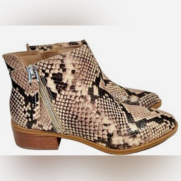 NEW ALDO SNAKESKIN ANKLE BOOTS SIZE 7 - Picture 1 of 7